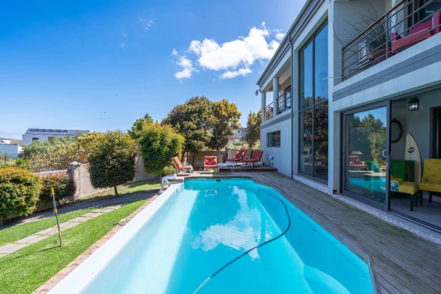 4 Bedroom Property for Sale in Myburgh Park Fase 2 Western Cape